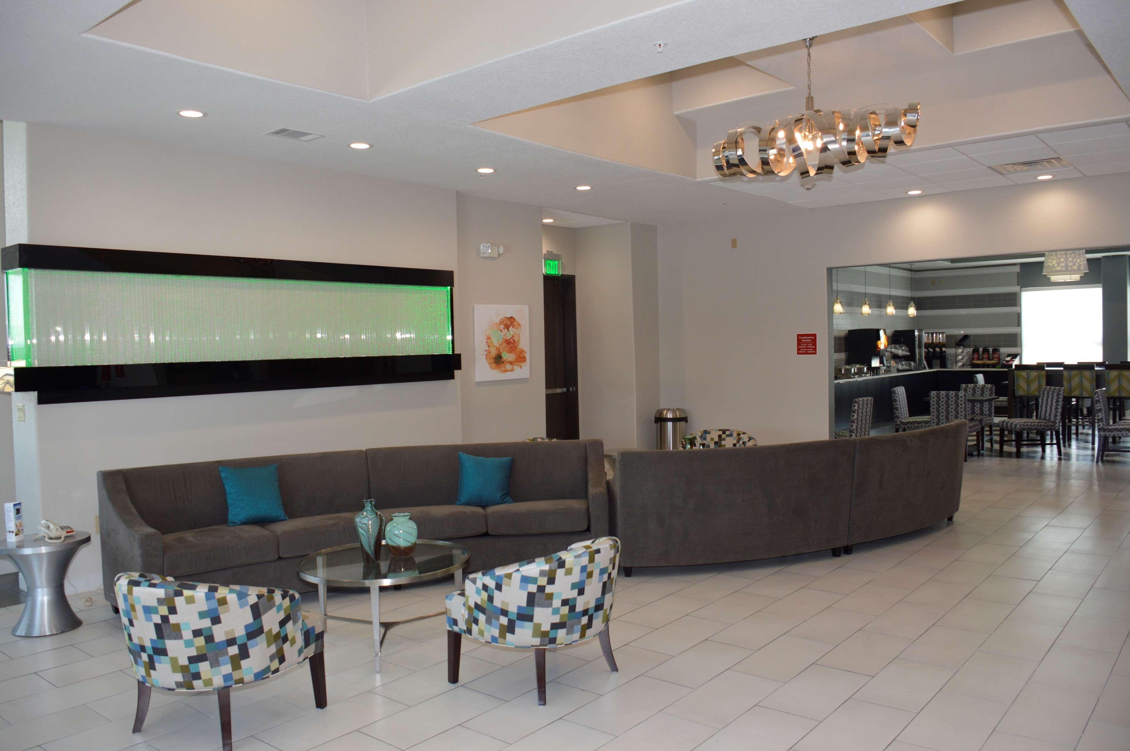 Best Western Plus Pflugerville Inn & Suites Exterior photo