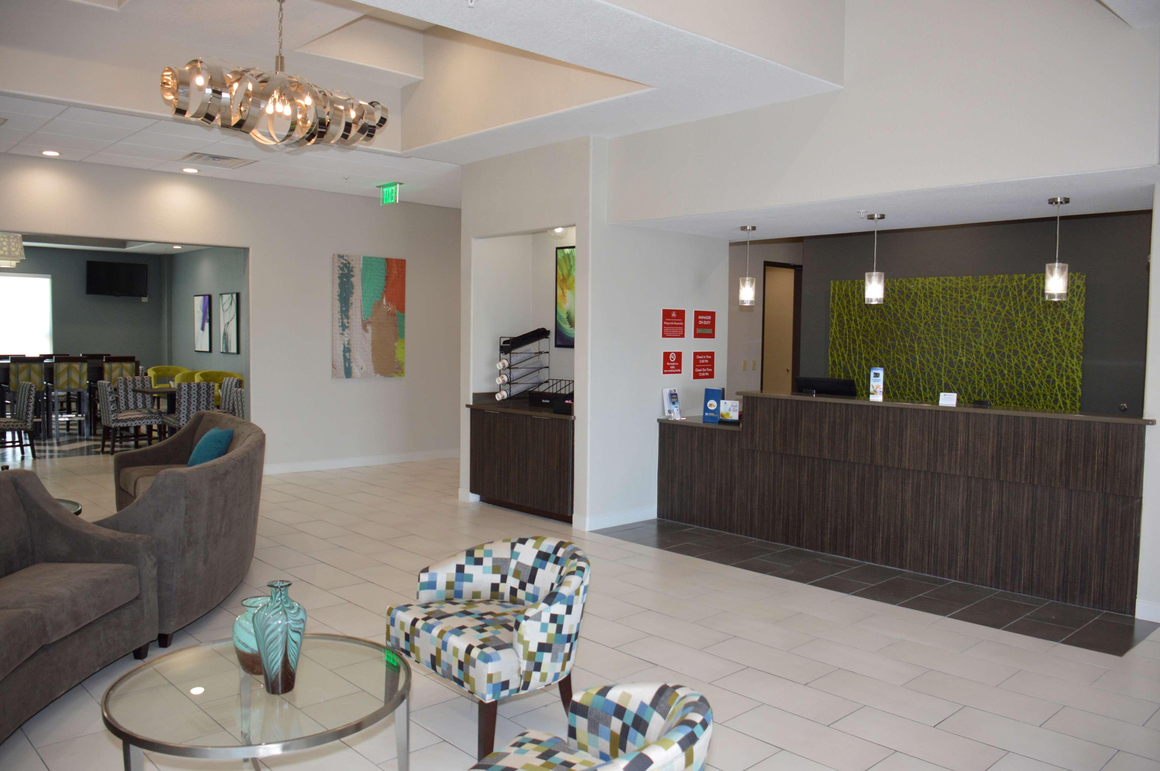 Best Western Plus Pflugerville Inn & Suites Exterior photo