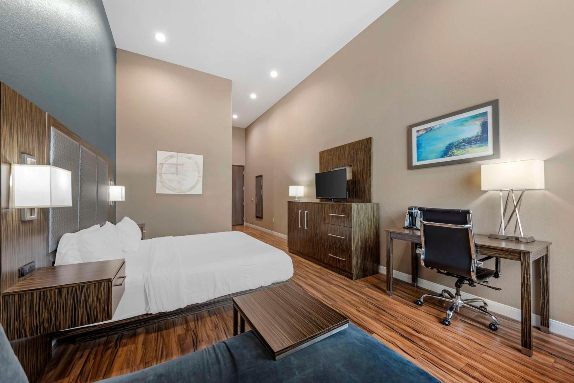 Best Western Plus Pflugerville Inn & Suites Exterior photo