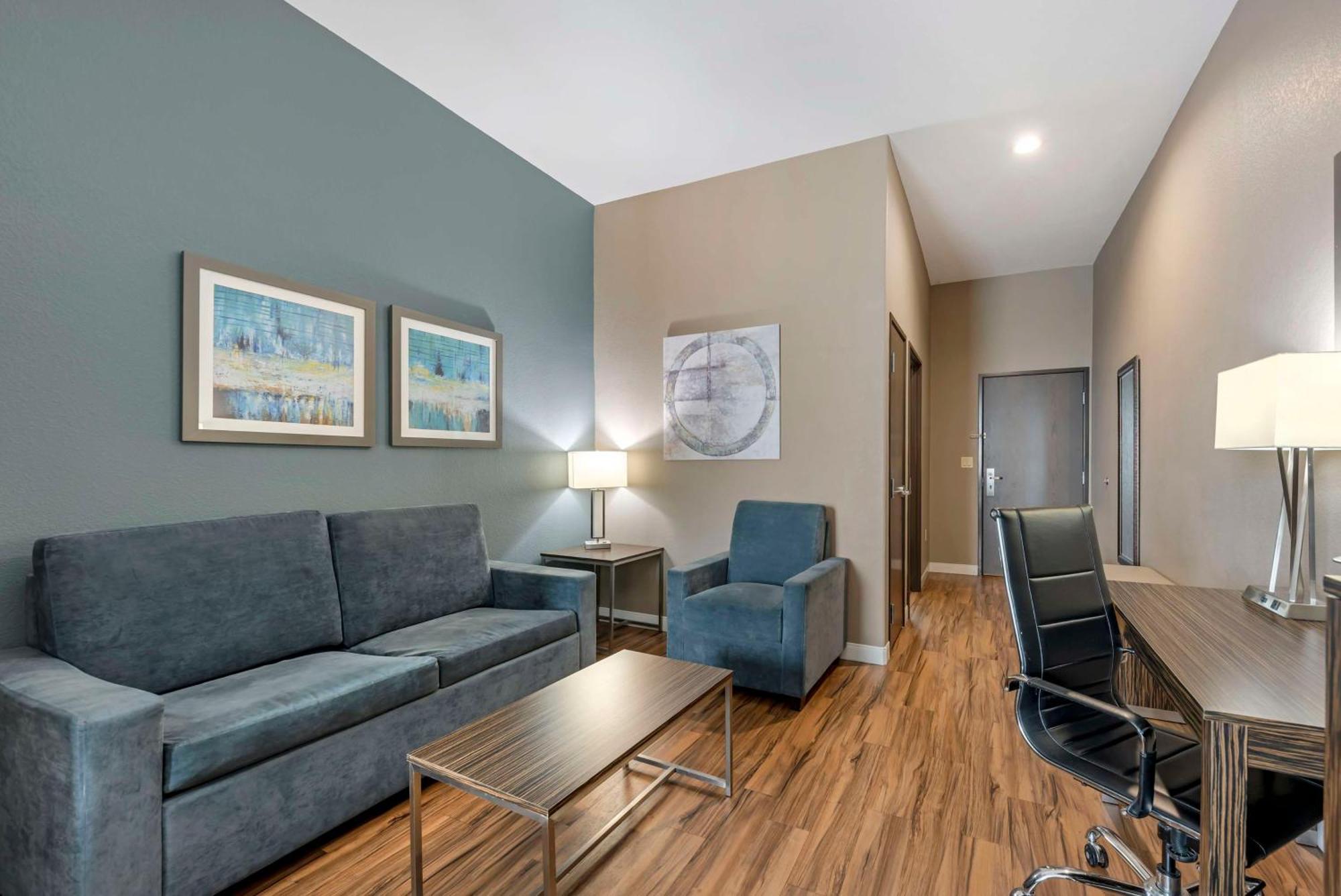 Best Western Plus Pflugerville Inn & Suites Exterior photo
