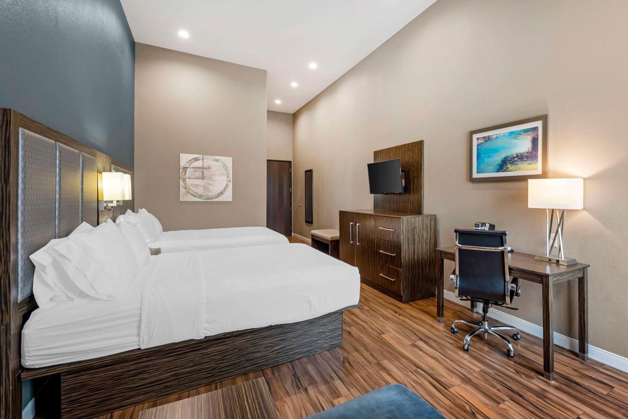 Best Western Plus Pflugerville Inn & Suites Exterior photo